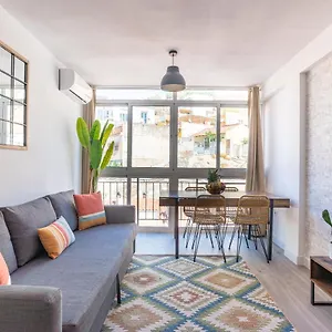 Luminoso Recién Reformado Apartamento Málaga